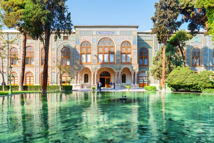 Beautiful,View,Of,The,Golestan,Palace,And,Scenic,Pond,With