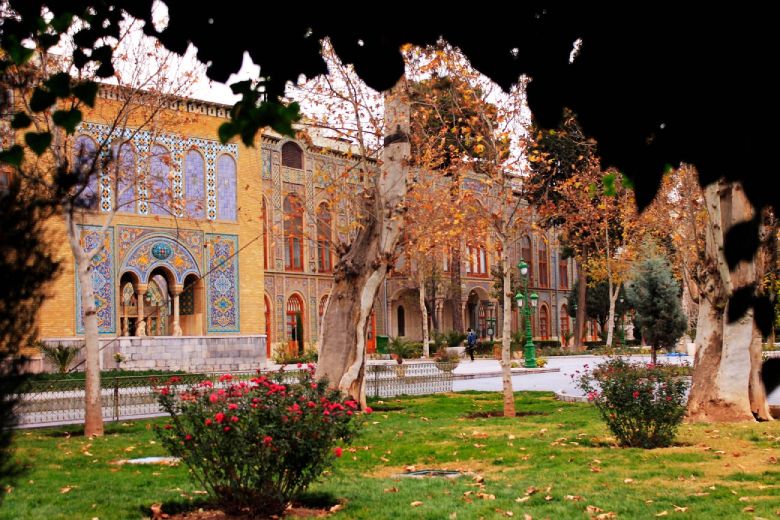 Golestan-Palace-Garden-1