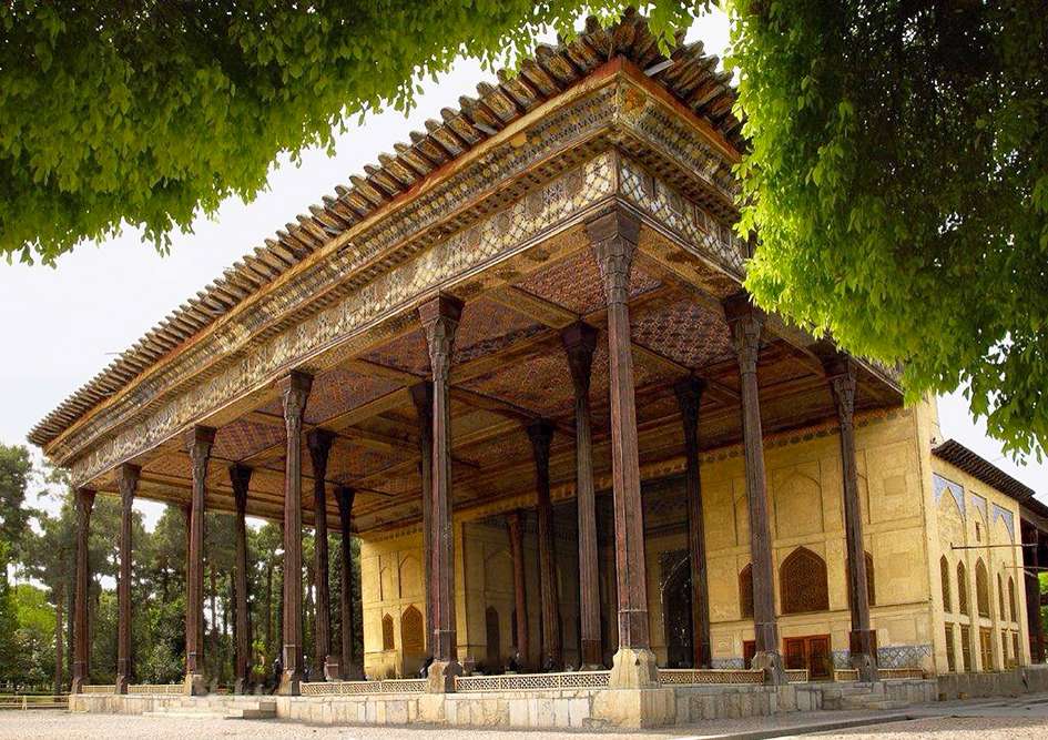 chehel-sotoun-palace-1