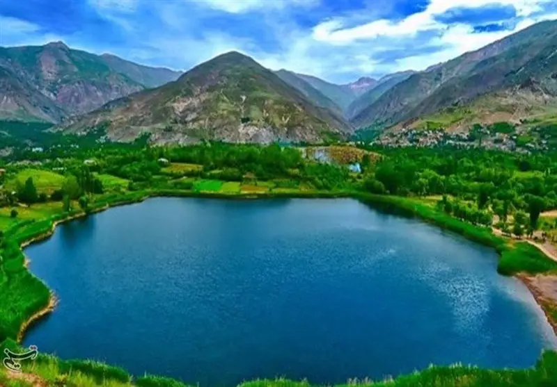 1398041813090273617838314